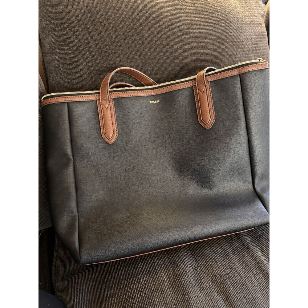 Fossil Sydney XL Tote Black Handbag Brass Key Charm used